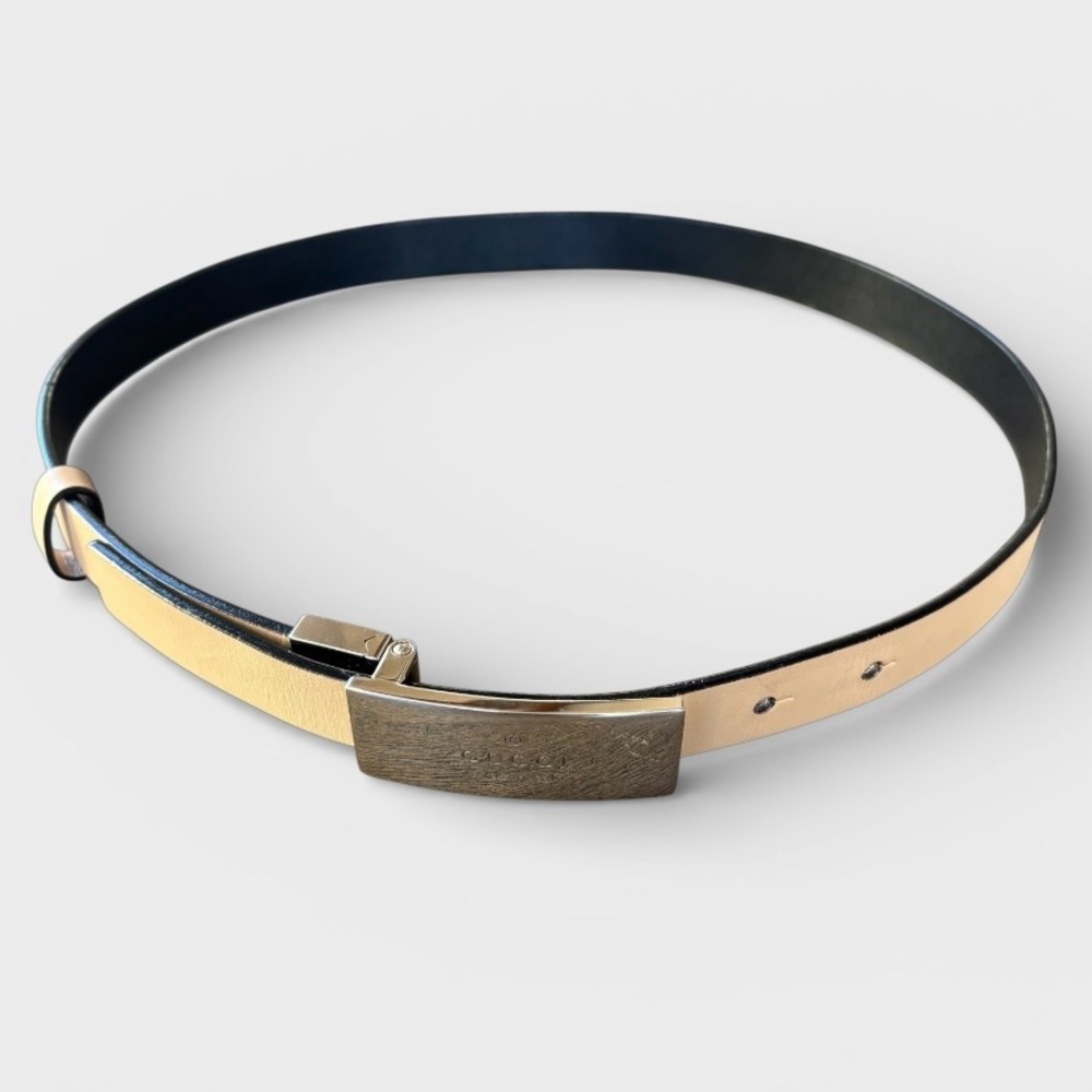 GUCCI Reversible Black and Tan Belt with Silver Logo Buckle. - Picture 6 of 16
